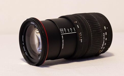Sigma 18-200mm f/3. 5-6. عدسة 3 DC لكاميرا Pentax وSamsung Digital SLR in Saudi Arabia