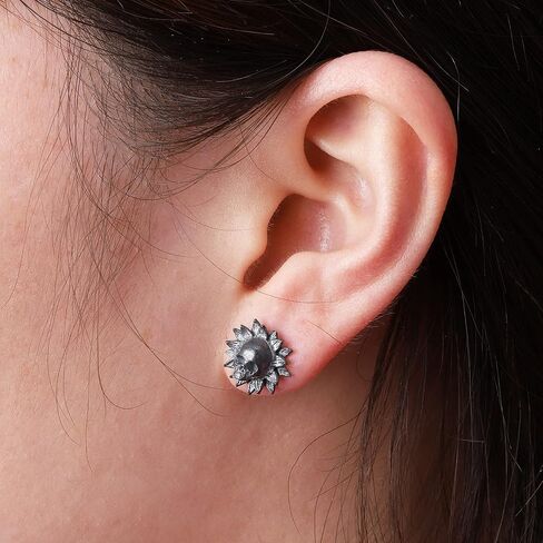 Skull Stud Earring 925 Sterling Silver Handcrafted Gothic Rock Punk Diablo Biker Retro [Sunflower 60072] in Saudi Arabia