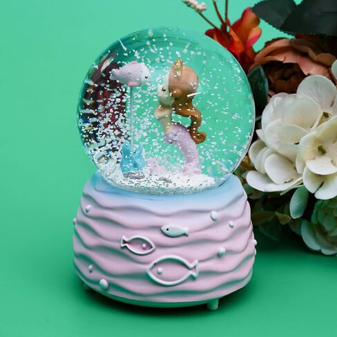 Snow Globe مع الضوء لعيد الميلاد والهدية عيد ميلاد ، تزيين كرة ماء من الزجاج اللامع 80 ملم ، حورية البحر وسمك - بلدي ثلج ، 3.5 "× 3.5" × 5 " in Kuwait