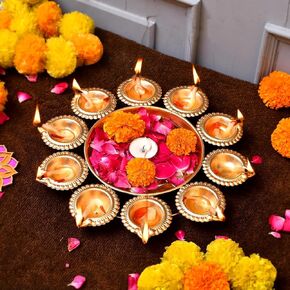 ZIG ZAG Handcrafted Metal Urli Bowl with (10 Diyas) for Floating Flowers & Tea Light Candles – Perfect for Home, Wedding,Office, and Table Decor, Diwali & Christmas Decorations 12-Inch, Gold