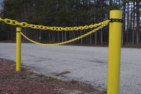 Mr. Chain Plastic Barrier Chain, Yellow, 2-Inch Link Diameter, 50-Foot Length (50002-50) in Saudi Arabia
