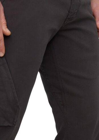 DU/ER Men's Live Free Relaxed Adventure Pant in Kuwait