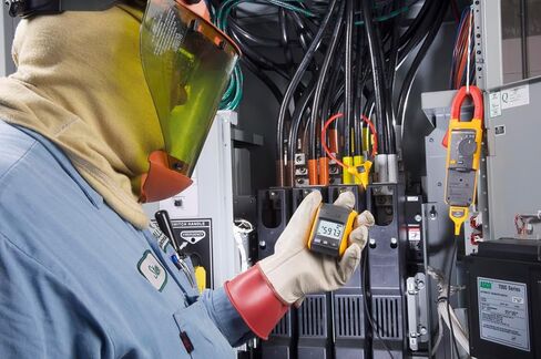 جهاز قياس التيار المتردد/تيار مستمر بشاشة عرض عن بعد من فلوك 381 مع تقنية iFlex in Kuwait