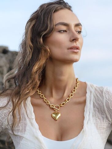 Heart Pendant Necklaces for Women Statement Chunky Chain Necklace Love Heart Charm Choker Necklace in Saudi Arabia