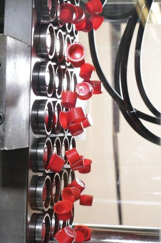 Caplugs 99394335 Plastic Tapered Cap and Plug. T-501, PE-LD, Cap OD 3.245" Plug ID 3.457", Red (Pack of 10) in Kuwait