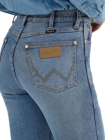 Wrangler Women's x Wilson Lainey Bell-Bottom, Daydream Wash in Saudi Arabia
