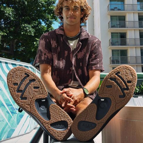 REEF Men's Fanning Shoe, Lightweight, Cushion Footbed, Bottle Opener in Kuwait