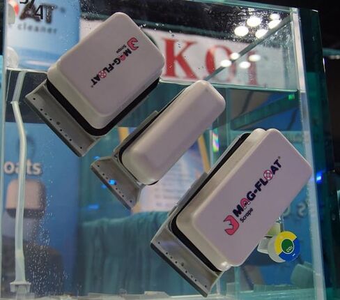 Mag-Float Medium Glass Floating Algae Scraper 125 | Magfloat Magnetic Fish Tank Cleaner | Magnet Scrubber Brush Cleaning Tool for Aquarium in Saudi Arabia