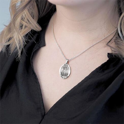 Picturesongold.com الميدالية الدينية الرحمة الإلهية ، المتوفرة باللون الأصفر الصلب أو الفضة الصلبة أو الجنيه الاسترليني in Kuwait