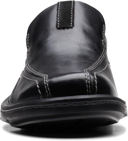 حذاء رجالي من Clarks Gessler Step Loafer in Kuwait