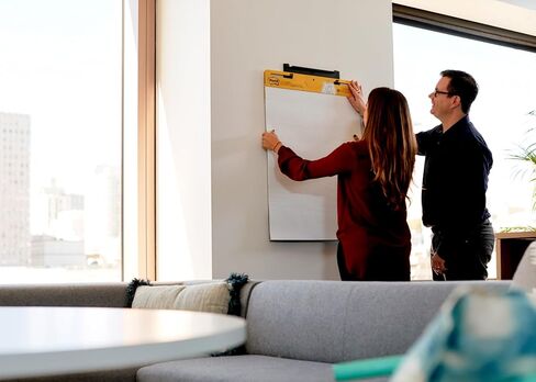 وسادة حامل لاصقة للغاية من Post-it، رائعة للمعلمين والطلاب الافتراضيين، 25 × 30 بوصة، بيضاء مع شبكة، 30 ورقة/وسادة، 4 وسادات/عبوة (560 VAD 4PK) in Kuwait
