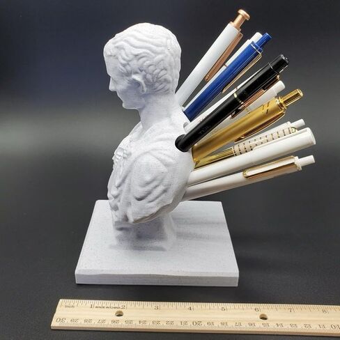 Julius Caesar Ides of March Pen - حامل أقلام الرصاص لمنظمي وملحقات مكتب تمثال يوليوس قيصر - أفكار حامل أقلام الرصاص لشهر مارس - حامل أقلام الرصاص لمنظمي مكتب المعلم المكتبي in Saudi Arabia