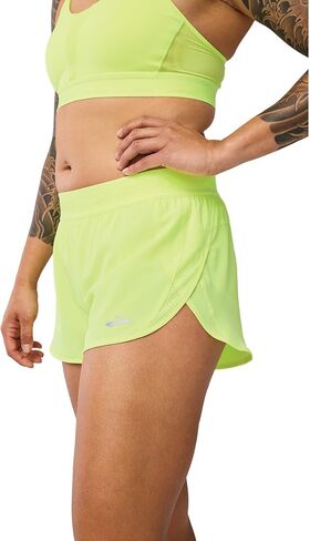 Brooks Women's Breakaway 2.5" Shorts in Saudi Arabia