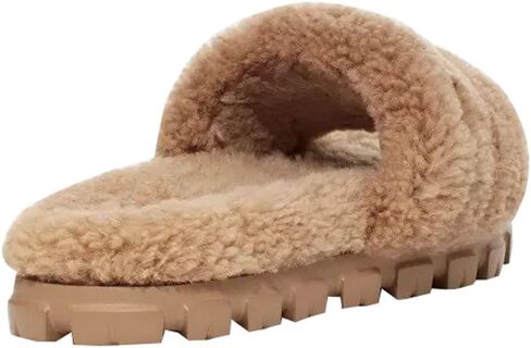UGG شبشب مجعد للنساء من دبليو كوزيتا in Saudi Arabia