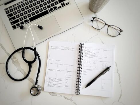 Universal Notes: H&P and Progress Notebook, 140 Medical Templates [pocket notebook] in Saudi Arabia