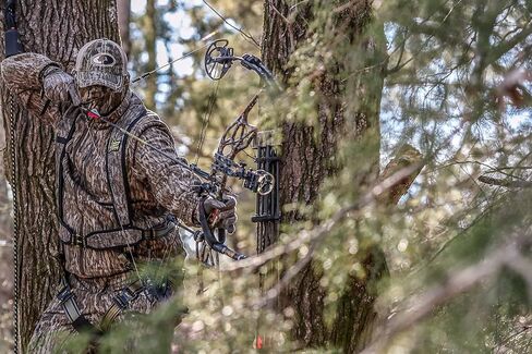 SH Hunter Safety System Ultra-Lite Harness Mossy Oak Bottomland Large/X-Large in Saudi Arabia