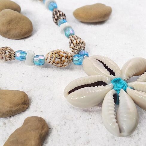 قلادة من الخرز مع خرز زجاجي فيروزي أزرق اللون من Cowrie Shells Flower on Tiger Nassa & Puka Clam in Kuwait