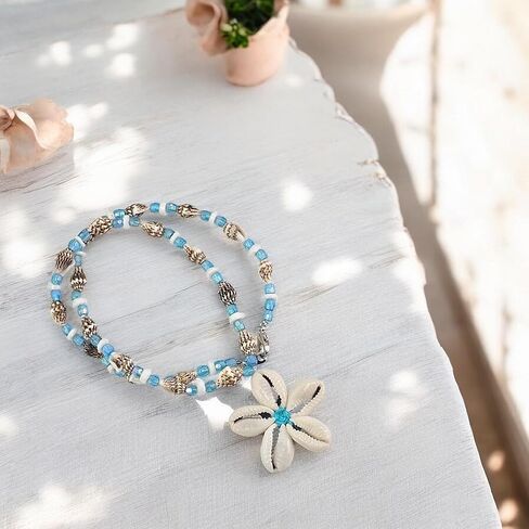 قلادة من الخرز مع خرز زجاجي فيروزي أزرق اللون من Cowrie Shells Flower on Tiger Nassa & Puka Clam in Kuwait