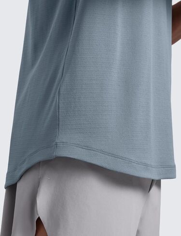CRZ YOGA Mens Lightweight Athletic T-Shirts Moisture Wicking Running Workout Shirt Short Sleeve Gym Tops in Kuwait