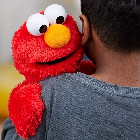 لعبة Sesame Street Love to Hug Elmo التي تتحدث وتغني وتعانق لعبة قطيفة مقاس 14 بوصة للأطفال الصغار بعمر 18 شهرًا فما فوق in Saudi Arabia