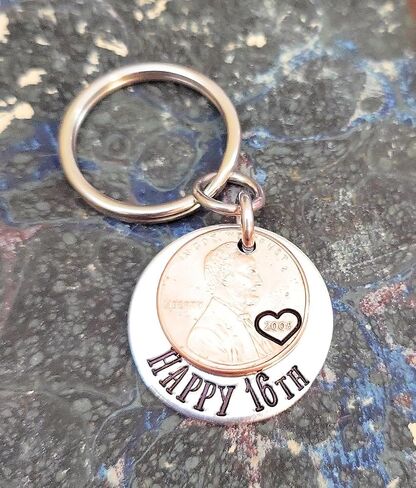 عيد ميلاد سعيد السادس عشر لسائق جديد يبلغ من العمر 16 عامًا مع سلسلة مفاتيح عملة Lucky Penny لعام 2007 in Kuwait