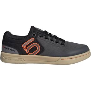 حذاء رياضي للدراجة الجبلية من adidas Five Ten Freerider للنساء، عنابي، مقاس 8.5 in Saudi Arabia
