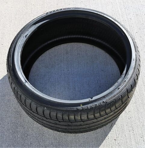 مجموعة من 2 (اثنين) إطارات فورسيوم بنتا للشاحنات/سيارات الدفع الرباعي عالية الأداء لجميع المواسم - 305/40R22 305/40ZR22 305/40/22 305/40-22 114W نطاق التحميل XL 4-Ply BSW جدار جانبي أسود UTQG 420AAA in Kuwait