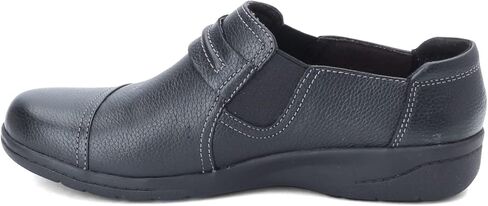 حذاء ChNG-Madi سهل الارتداء من Clarks in Kuwait