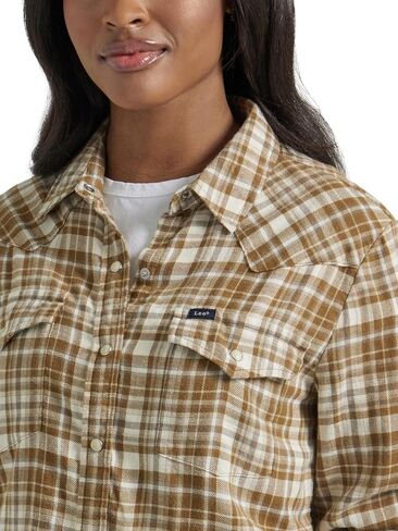Lee Women's Legendary Slim Fit Western Snap Shirt, Understated Ground in Saudi Arabia