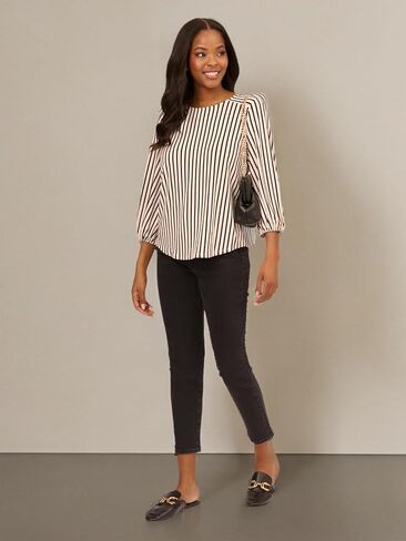 Adrianna Papell Women's Printed 3/4 Sleeve Yoke Detail Top in Saudi Arabia