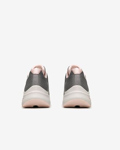 حذاء رياضي نسائي من Skechers مناسب للقوس ومشمس in Saudi Arabia