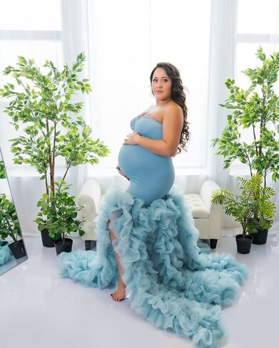Stretchy Tight Maternity Dresses Pregnancy Gown for Photoshoot Strapless Ruffles Robe for Women Pregnant in Saudi Arabia