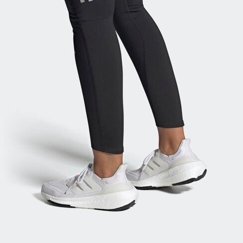 حذاء الجري ألترا بوست لايت للنساء من أديداس (Ultraboost 23) in Saudi Arabia