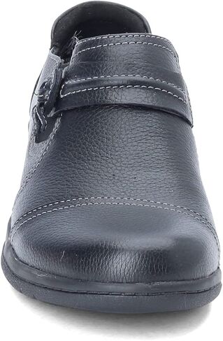حذاء ChNG-Madi سهل الارتداء من Clarks in Saudi Arabia