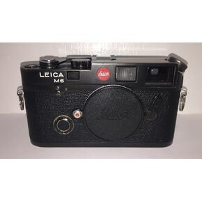 Leica M6 TTL 35mm RangeFinder Camera Body (Black)