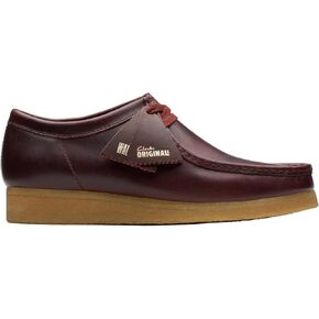حذاء Wallabee للرجال من كلاركس in Kuwait