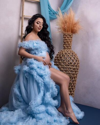Tulle Maternity Dress for Photoshoot Puffy Ruffles Pregnancy Gowns for Baby Shower Off Shoulder Robe with Train in Saudi Arabia