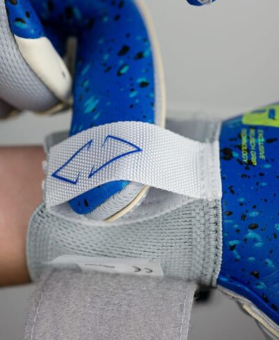 Reusch Attrakt Fusion Ortho-Tec Guardian Goalkeeper Gloves in Saudi Arabia