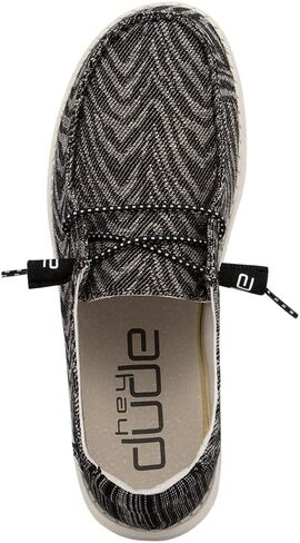 حذاء ويندي شامبراي للنساء من هاي دود | حذاء نسائي | حذاء بدون كعب برباط للنساء | مريح وخفيف الوزن in Kuwait