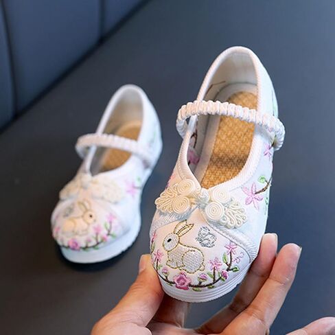 sfdgfhyf Boys Tennis Shoes Girls Flat Bottomed Embroidered Sandals Fashionable 2 to 12 Years Children Performance Sandals in Saudi Arabia