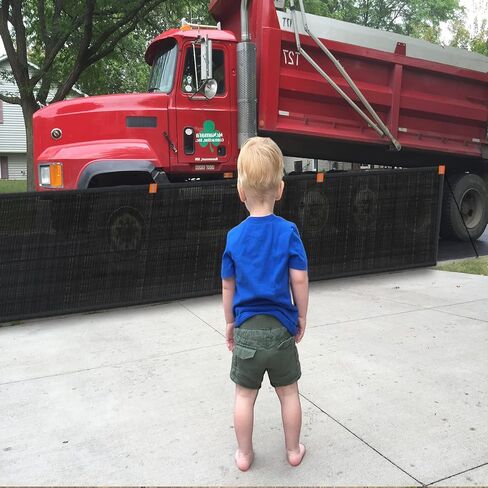 Driveway Net for Kids Safety - LUTICO 28’ Wide 40" Tall Driveway Guard with High Visibility Reflective Tape, Driveway Net to Stop Basketballs from Rolling into Street, Easy to Install（Ebony） in Kuwait