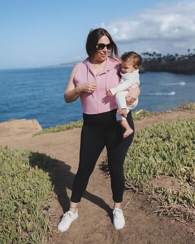 Kindred Bravely Women’s French Terry Sleeveless Nursing Hoodie | Breastfeeding & Pumping Sweatshirt in Saudi Arabia