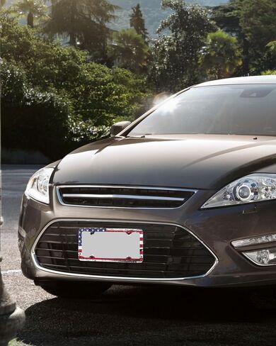 إطارات لوحة ترخيص متينة من الفولاذ المقاوم للصدأ - إطار لوحة ترخيص العلم الأمريكي - أغطية لوحة ترخيص سوداء غير لامعة لعلامة السيارة الأمامية والخلفية - غطاء حامل بطاقة السيارة مع مسامير in Kuwait