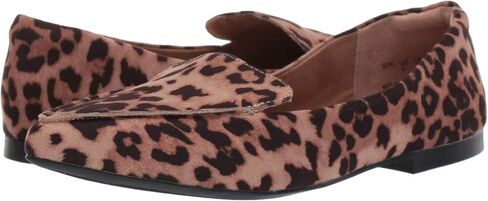 Amazon Essentials Women's Loafer Flat, Black Microsuede, 9 Wide in Saudi Arabia