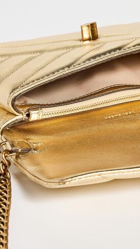 سلسلة محفظة نسائية من Tory Burch Kira Chevron معدنية، ذهبية، مقاس واحد in Saudi Arabia