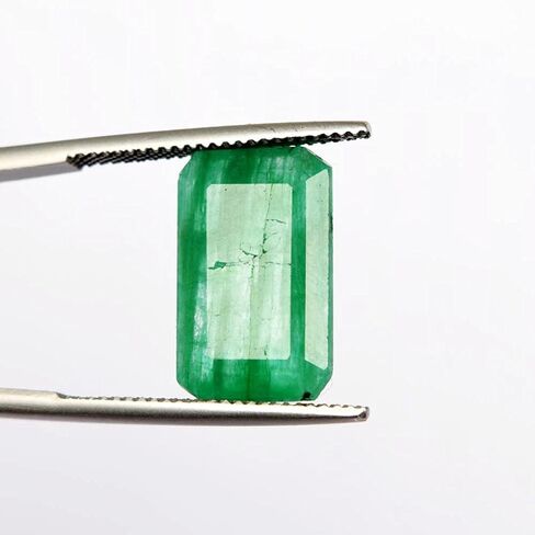 GEMHUB 3.95 Ct. Natural Green Emerald Egl Certified Loose Gemstone - for Pendant/Ring/Necklace AO-481 in Saudi Arabia