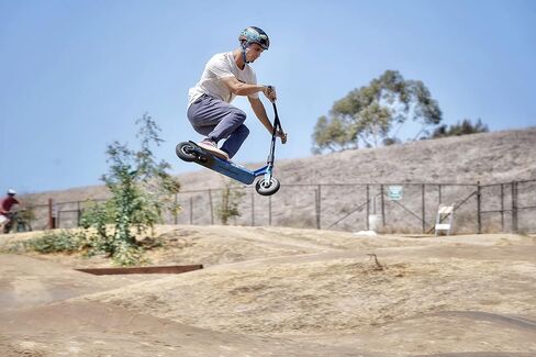 Mongoose Tread Kids and Adult Freestyle Dirt Scooter, 200mm Big Air Filled Tires, Great for Dirt and Gravel, Ages 8 Years and Up, Max Rider Weight 220 Pounds in Saudi Arabia