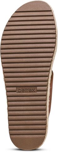 صندل منصة العظام الصوفي الخاصة بـ Aetrex للسيدات - الدعم القوس لدعم التهاب اللفافة. in Kuwait