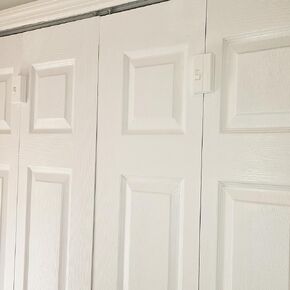 Bi-Fold Door Lock (2-Pack), Locks Automatically, Child & Pet Safety Lock Designed Exclusively for Reach-in Closets and Pantries with Bifold Doors, Easy One-Touch Operation & Installation