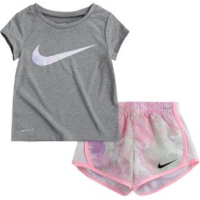 Nike Little Girls Dri-Fit Tie-Dye Thirt and Shorts 2 قطعة (Multi-Color (26h816-A6a)/G ، 24 شهرًا)